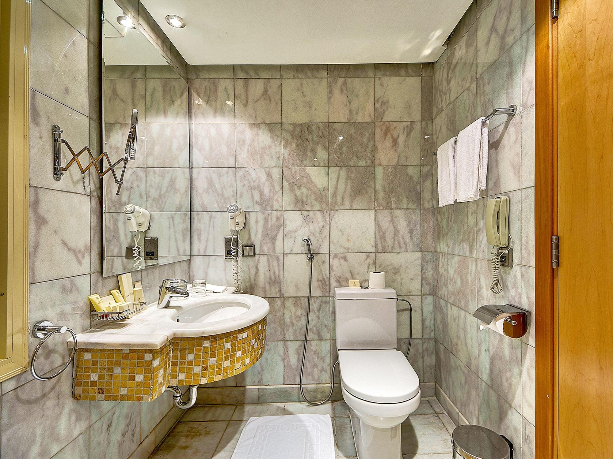 Elaf Al Mashaer Hotel Makkah La Meca Exterior foto A bathroom at the hotel