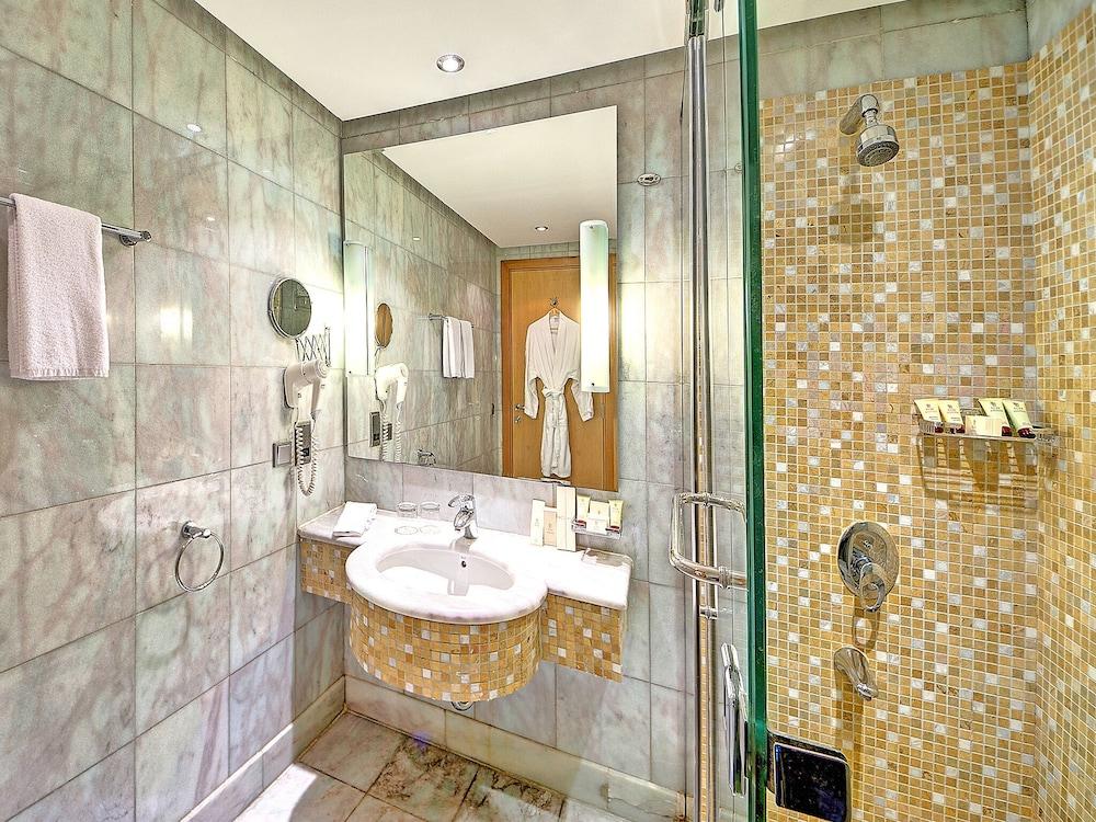 Elaf Al Mashaer Hotel Makkah La Meca Exterior foto A bathroom at the hotel