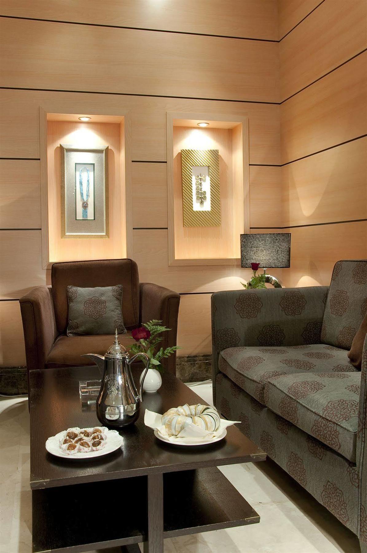 Elaf Al Mashaer Hotel Makkah La Meca Exterior foto A living room in a luxury hotel
